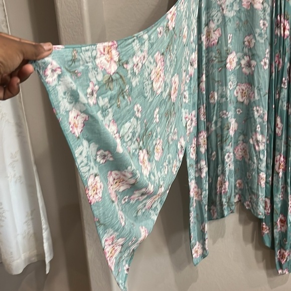 Torrid Floral Gauze Kimono Sage Green Cover Up Womens Size 5/6 - Picture 7 of 8